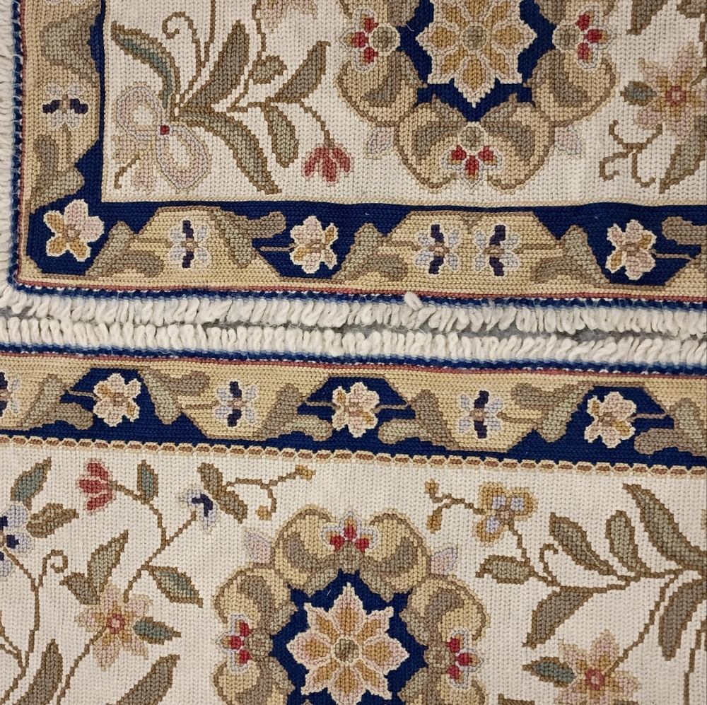 Floral Patterned Handwoven Woolen Tapestry Rugs, Vintage - Picture 10 of 13